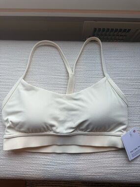 Lululemon flow y bra buttercream size 4
